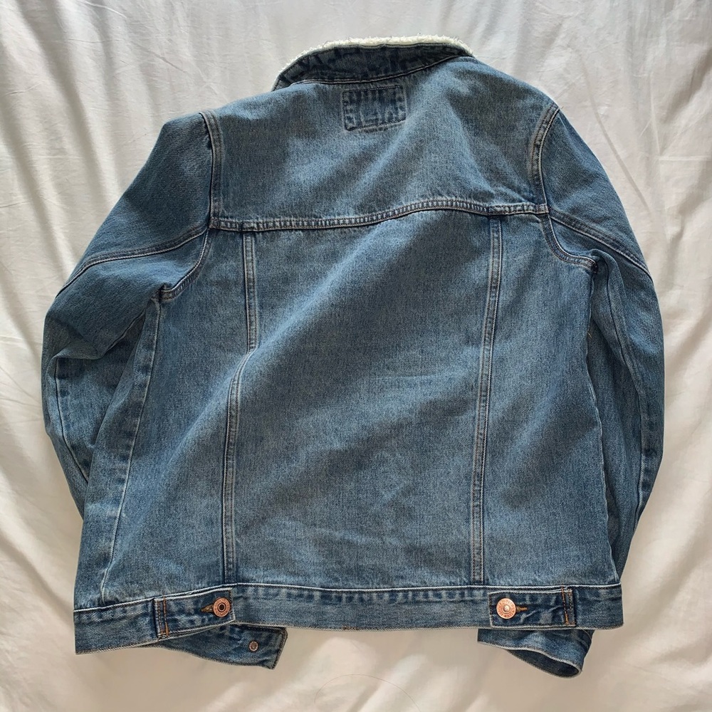 Denim Jacket with Faux Sherpa Lined Collar - Picture 2 of 5